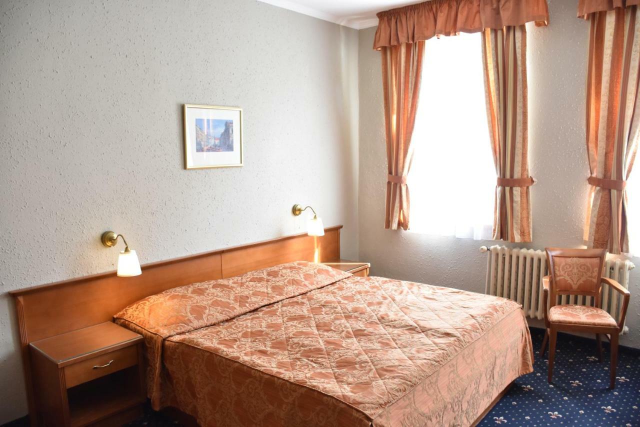 Double Room,815996930:JPEG